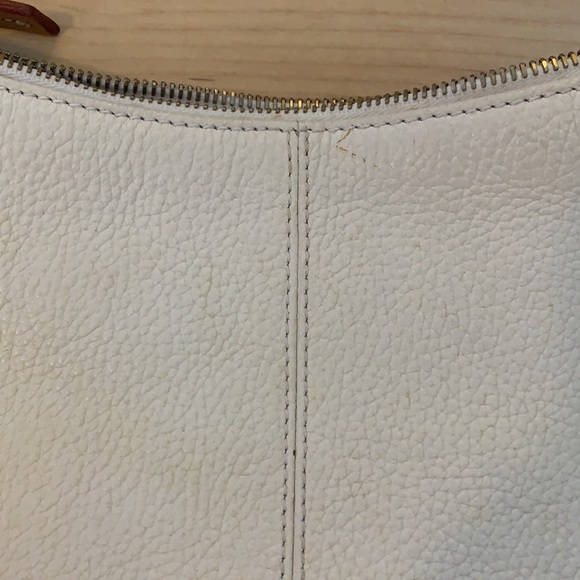 Dooney & Bourke White Pebbled Leather Hobo Bag Contrasting Pink Leather Trim - Picture 15 of 15